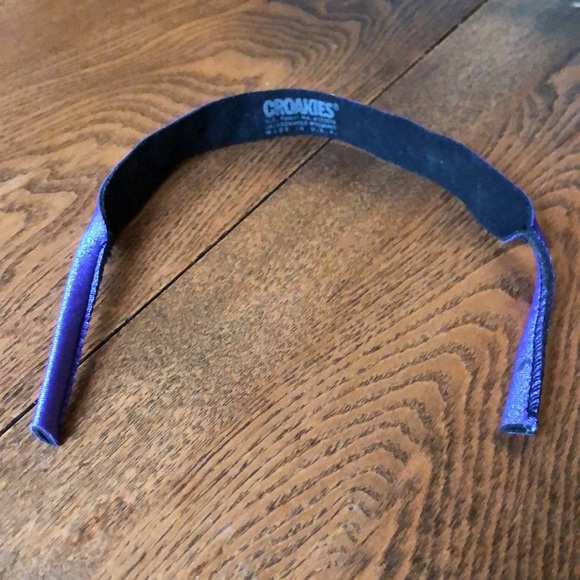 Croakies ~ Vintage 80’s neoprene Sunglasses strap ~ purple w neon sharks - Picture 7 of 8